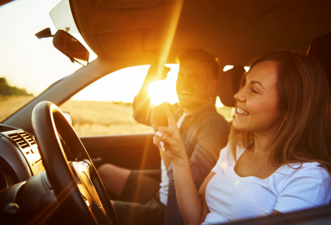 Happy roadtrip couple